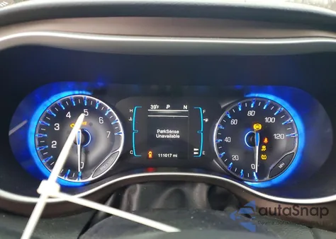 2017 Chrysler Pacifica Touring L z USA, uszkodzony, nr VIN 2C4RC1BG2HR667622